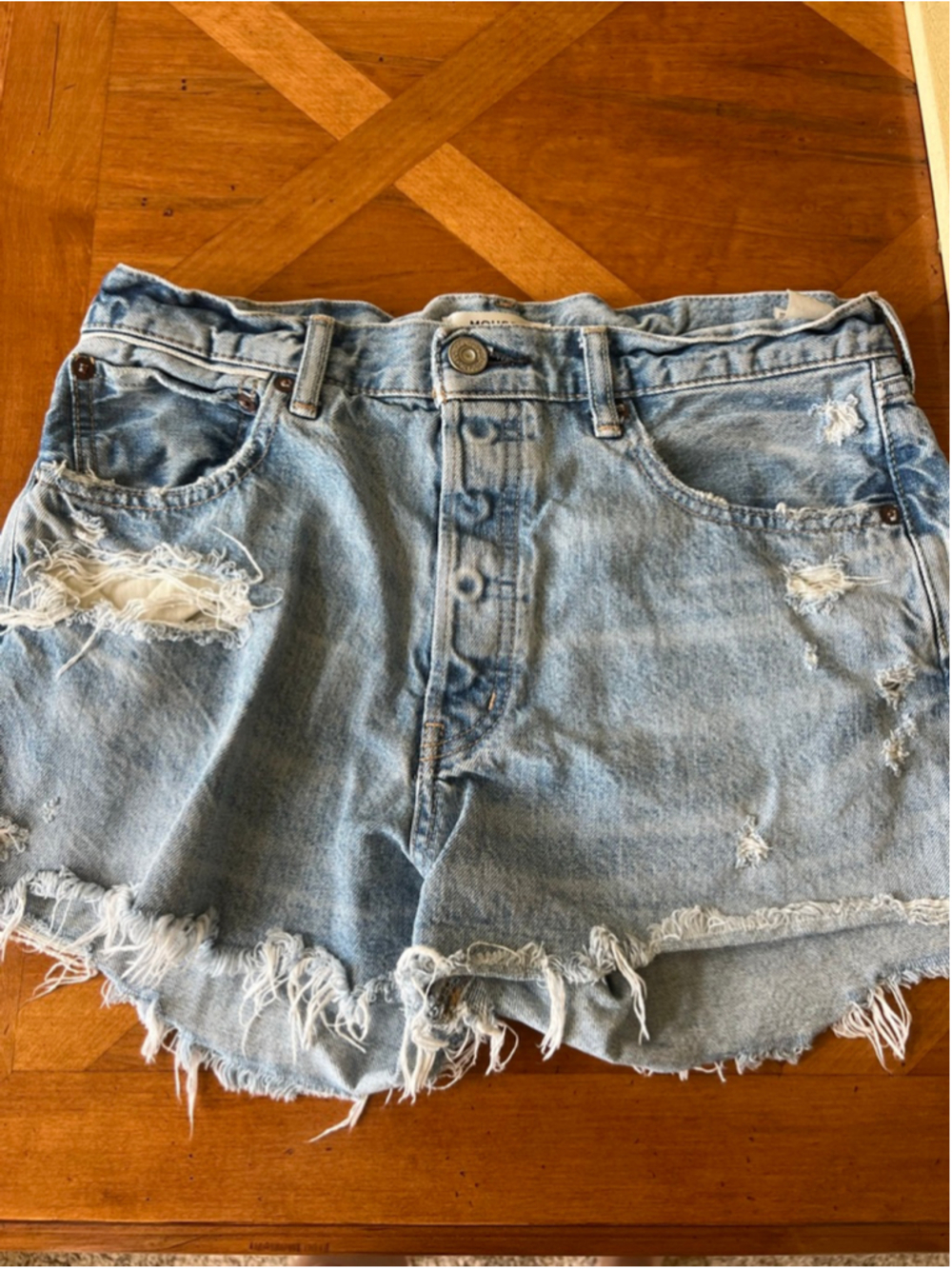 Women's MOUSSY VINTAGE Blue Distressed Jean Shorts Size 28